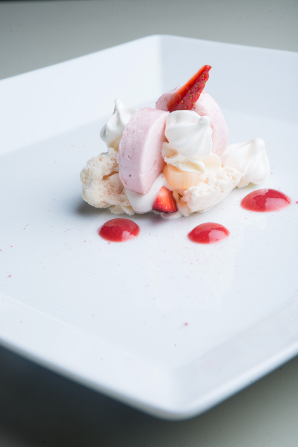 Strawberries, ice cream and meringues