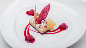 Semifreddo al torrone con lamponi